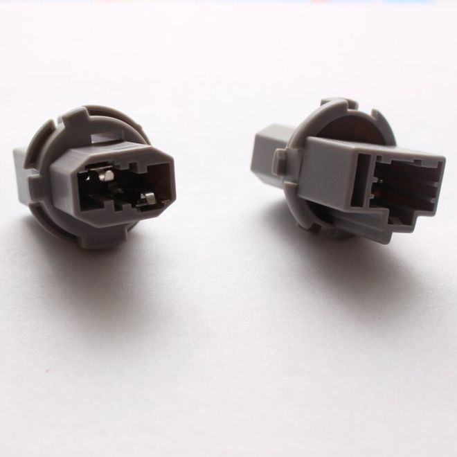 № 1 патрон под лампу W21W (W3x16d)