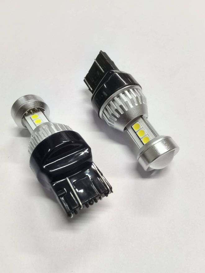 Светодиод T20 (1 конт)  13 SMD (5730) + линза 12-24v (оранж.)